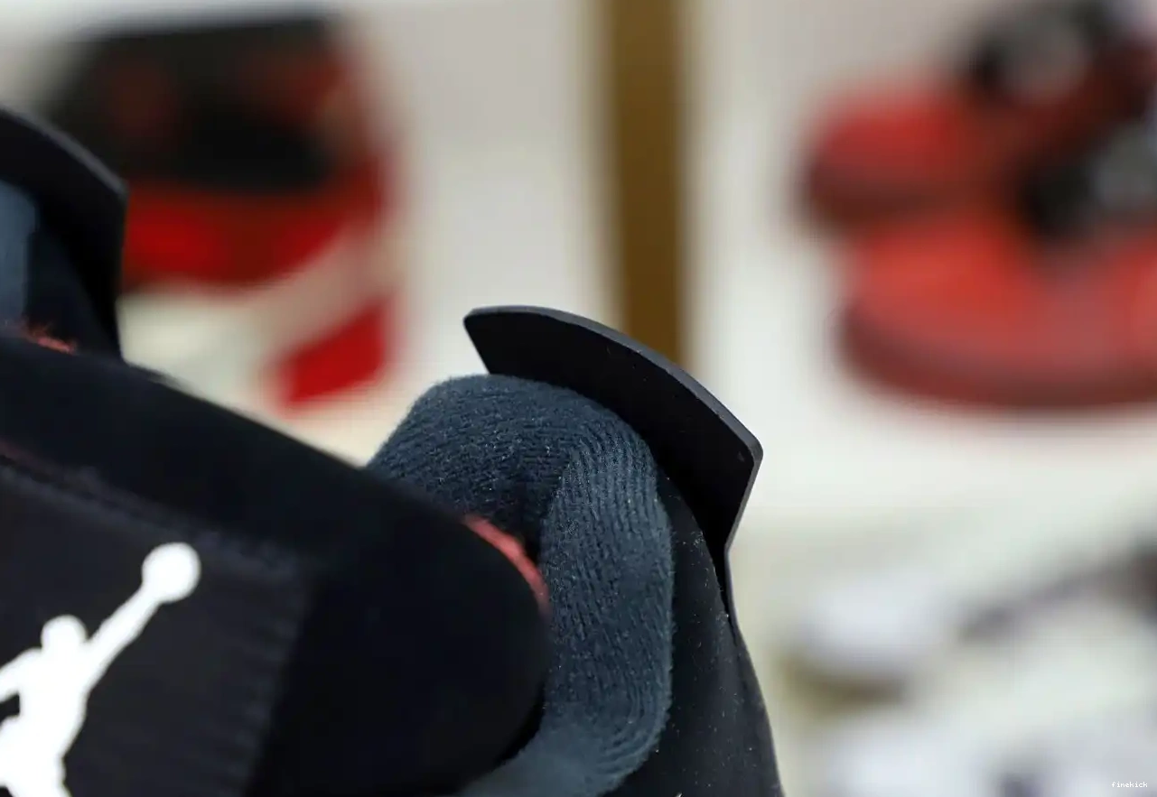 AIR RETRO 4 'RED JORDAN THUNDER' 0625